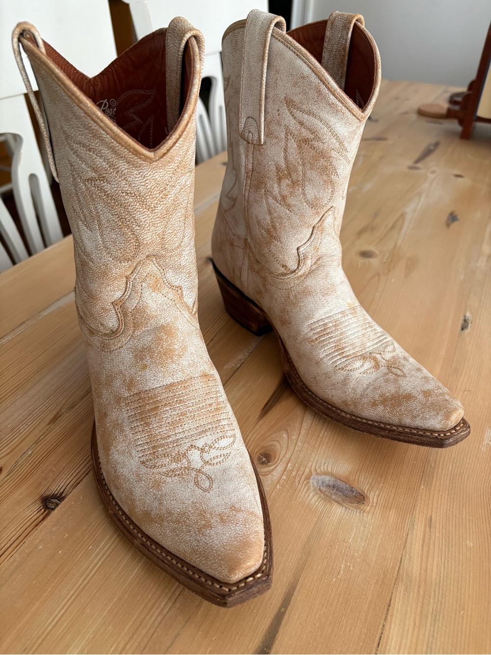 Classic Cowboy Vintage Western Style Women's Boots by Dan Post - Picture 4 of 10